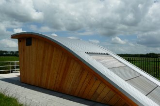 Accoya gebogen spanten en gevelbekleding1